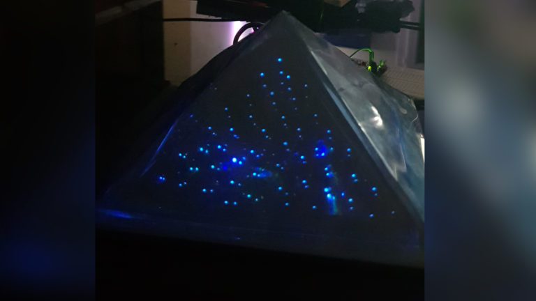 Pyramide infinie – infinity mirror